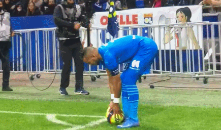 荷甲战报：费尔曼、佩皮破门，埃因霍温2-0战胜海伦芬