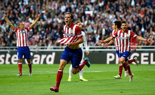 半场：皇马1-2曼城，罗德里戈破门，奥赖利扳平，哈兰德反超（半场战报：皇马1-2落后曼城，罗德里戈先开纪录，奥赖利扳平，哈兰德反超比分）