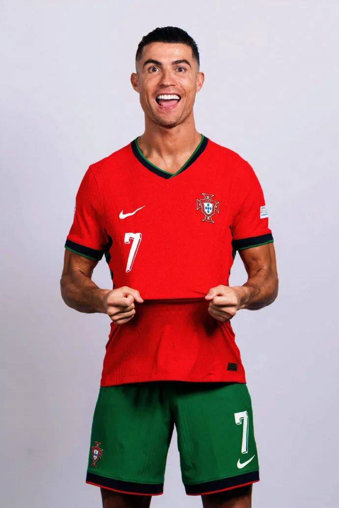 布冯：从未见过球迷从55分钟开始嘘国家队，这没有任何建设性（布冯：第55分钟起的嘘声前所未见，对国家队毫无帮助）