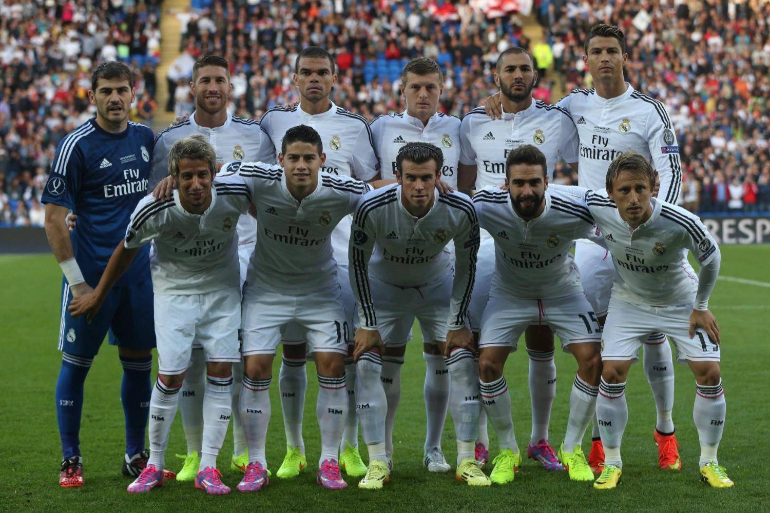 稳得可怕！胡金秋9中8高效拿下19分5板1帽 第三节10分（稳如磐石！胡金秋9投8中高效砍下19分5篮板1盖帽，第三节独得10分）