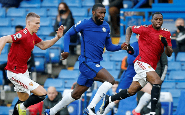 主裁：夸安萨拉拽丘库埃梅卡没判罚？这是极轻微、无效的拉拽（主裁回应夸安萨拉拉拽丘库埃梅卡未判：接触极轻微，拉拽无实质影响）