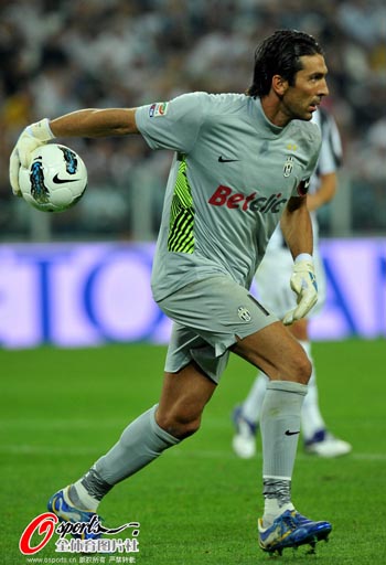 阿森西奥留言回应阿拉维斯球迷辱骂：很棒的比赛，3分到手！（遭阿拉维斯球迷辱骂，阿森西奥发声回应：比赛精彩，三分已到手）