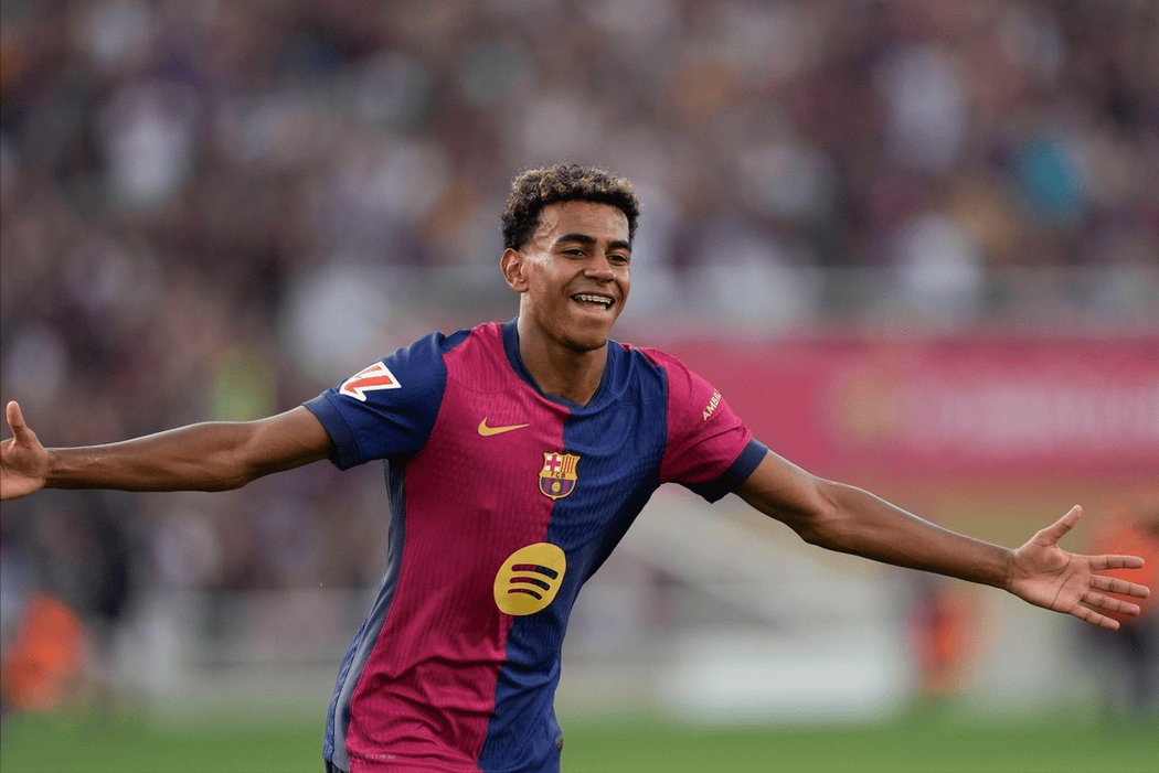 布莱顿发布三笘薰手持二战时日本侵略者照片的图片，如今已删除道歉但限制评论（布莱顿曾发布三笘薰手持二战日本侵略者照片，现已删帖致歉并限评）