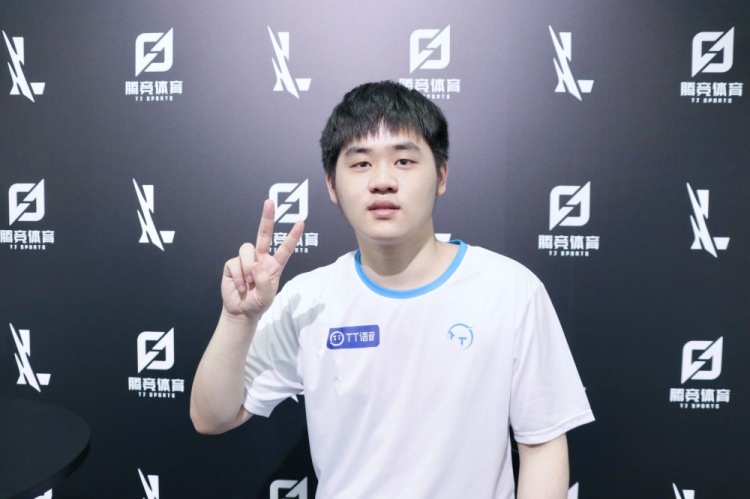 两组系列赛 两组系列赛